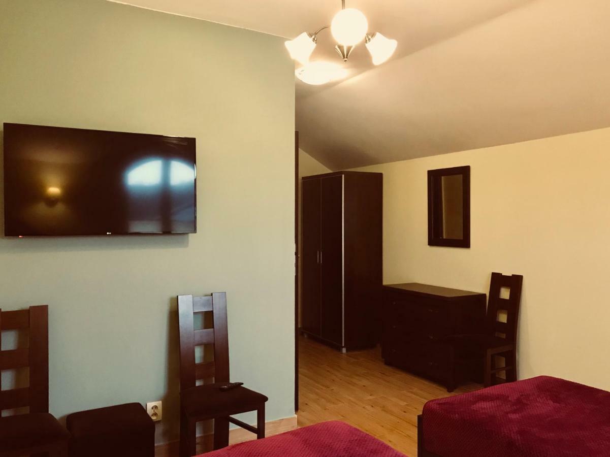 Appartamento Pensjonat Nad Struga Stryków Esterno foto