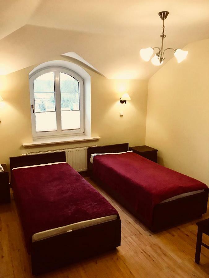 Appartamento Pensjonat Nad Struga Stryków Esterno foto