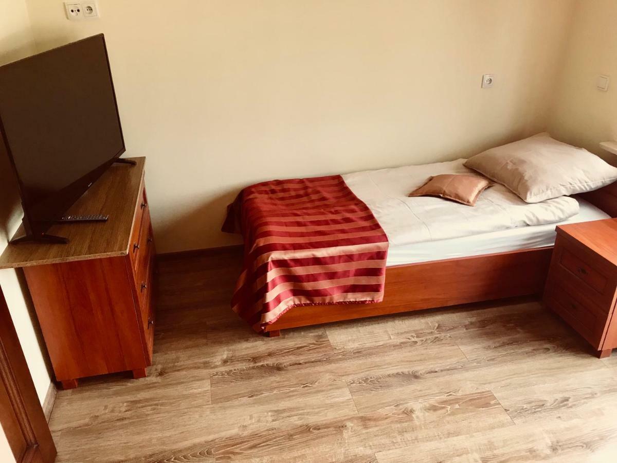 Appartamento Pensjonat Nad Struga Stryków Esterno foto